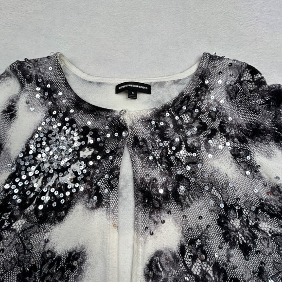 Express Design Studio Women Floral Lace Sequin Cardigan size Small Black & White - Picture 3 of 13